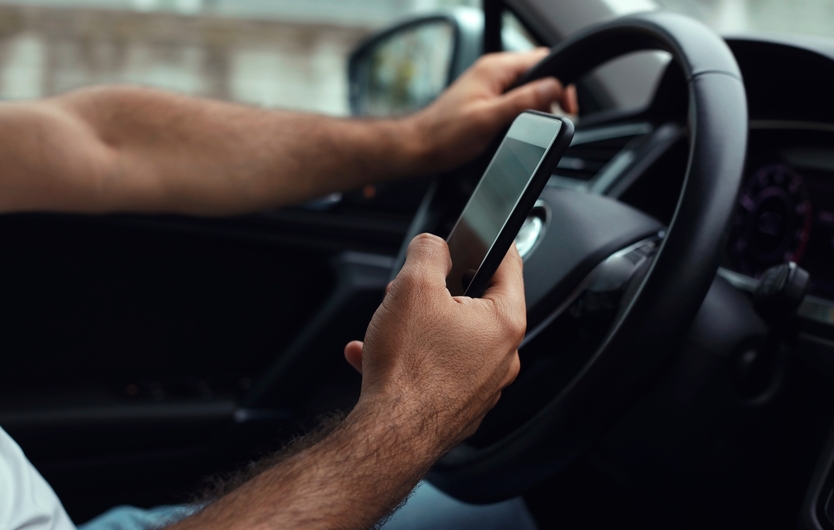 Zdjęcie telefonu w samochodzie
